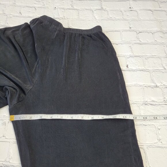 Chico’s Travelers Woman’s black pants size 1 short - Picture 2 of 10